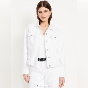GAP Women’s White Icon Denim Jacket